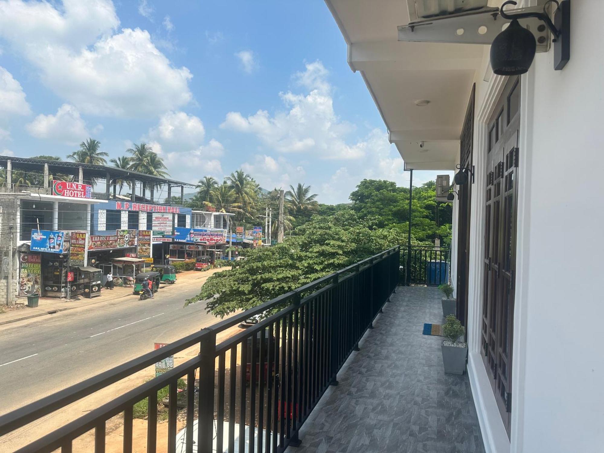Sns Guest House Galewela Exterior photo